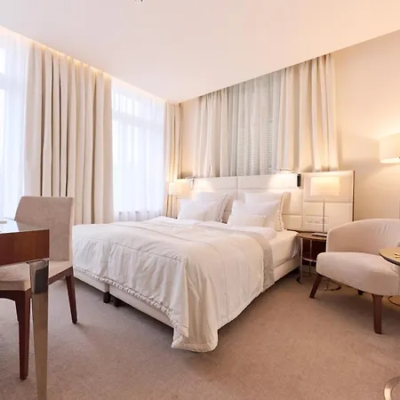 Chateau Hochberg & Restaurant By Lalique Hotel Wingen-sur-Moder