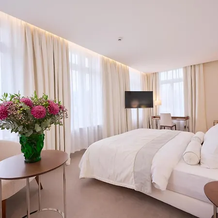 Chateau Hochberg & Restaurant By Lalique Hotel Wingen-sur-Moder