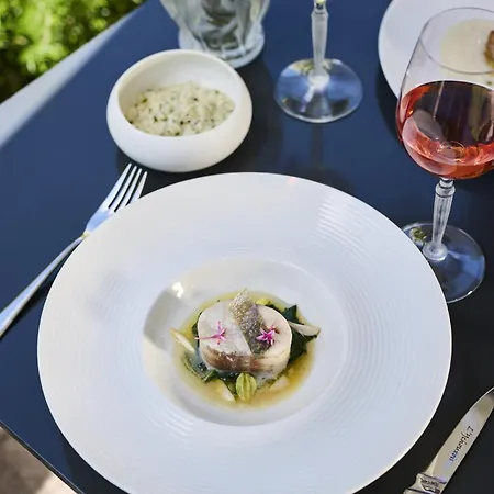 Hotel Chateau Hochberg & Restaurant By Lalique 4*
