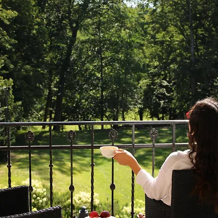 Chateau Hochberg & Restaurant By Lalique 4*