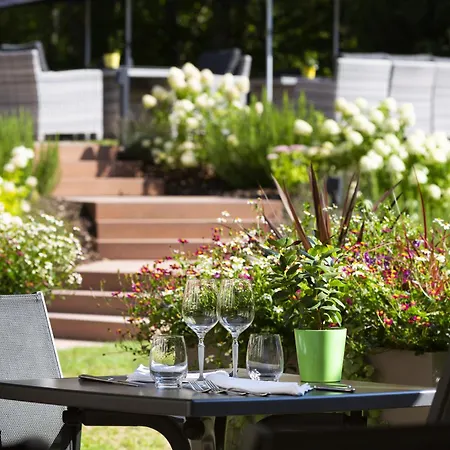 Chateau Hochberg & Restaurant By Lalique Hotel Wingen-sur-Moder